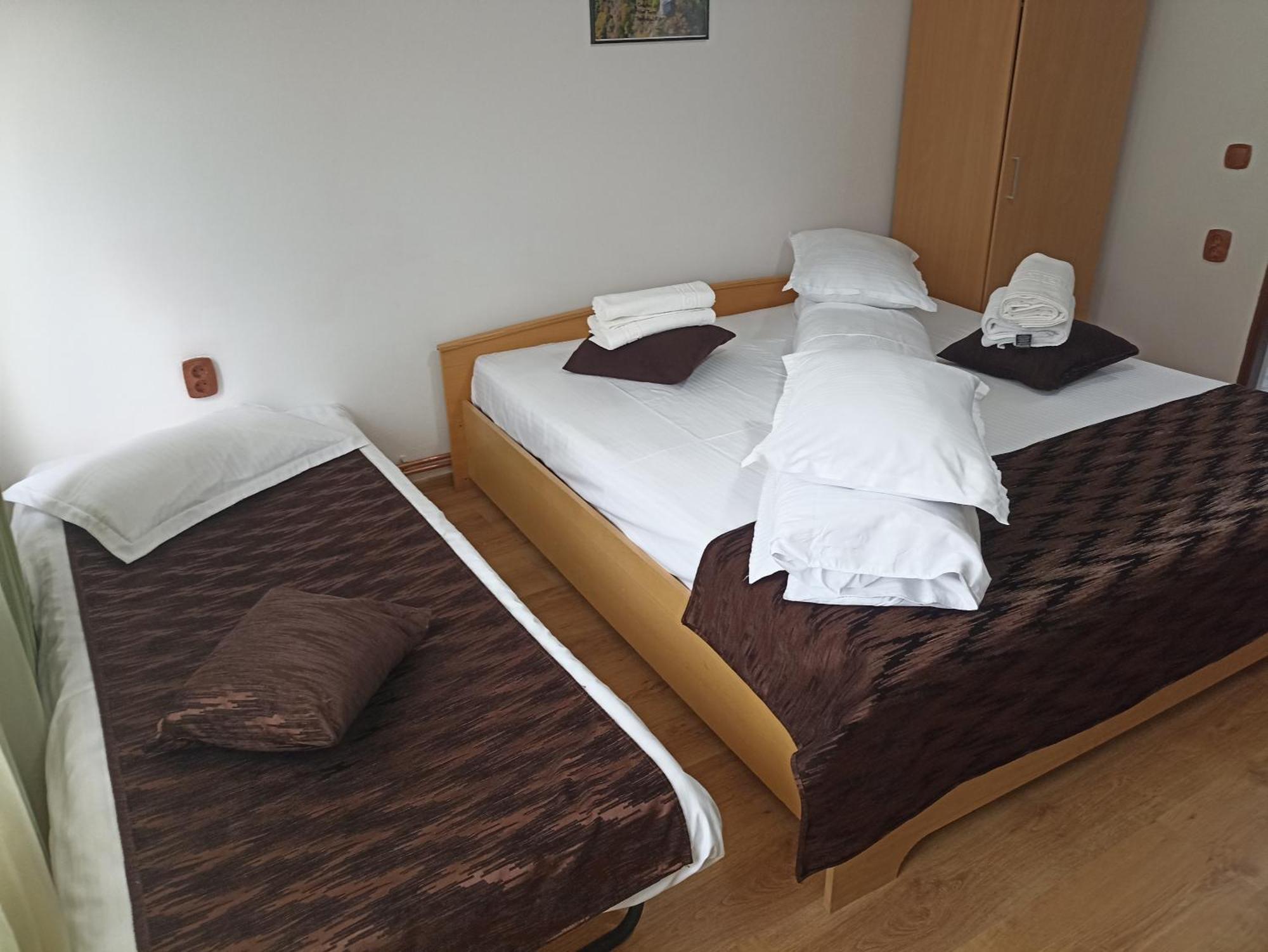 Hotel Popasul Drumetului Transfagarasan Curtea de Argeş Exterior foto